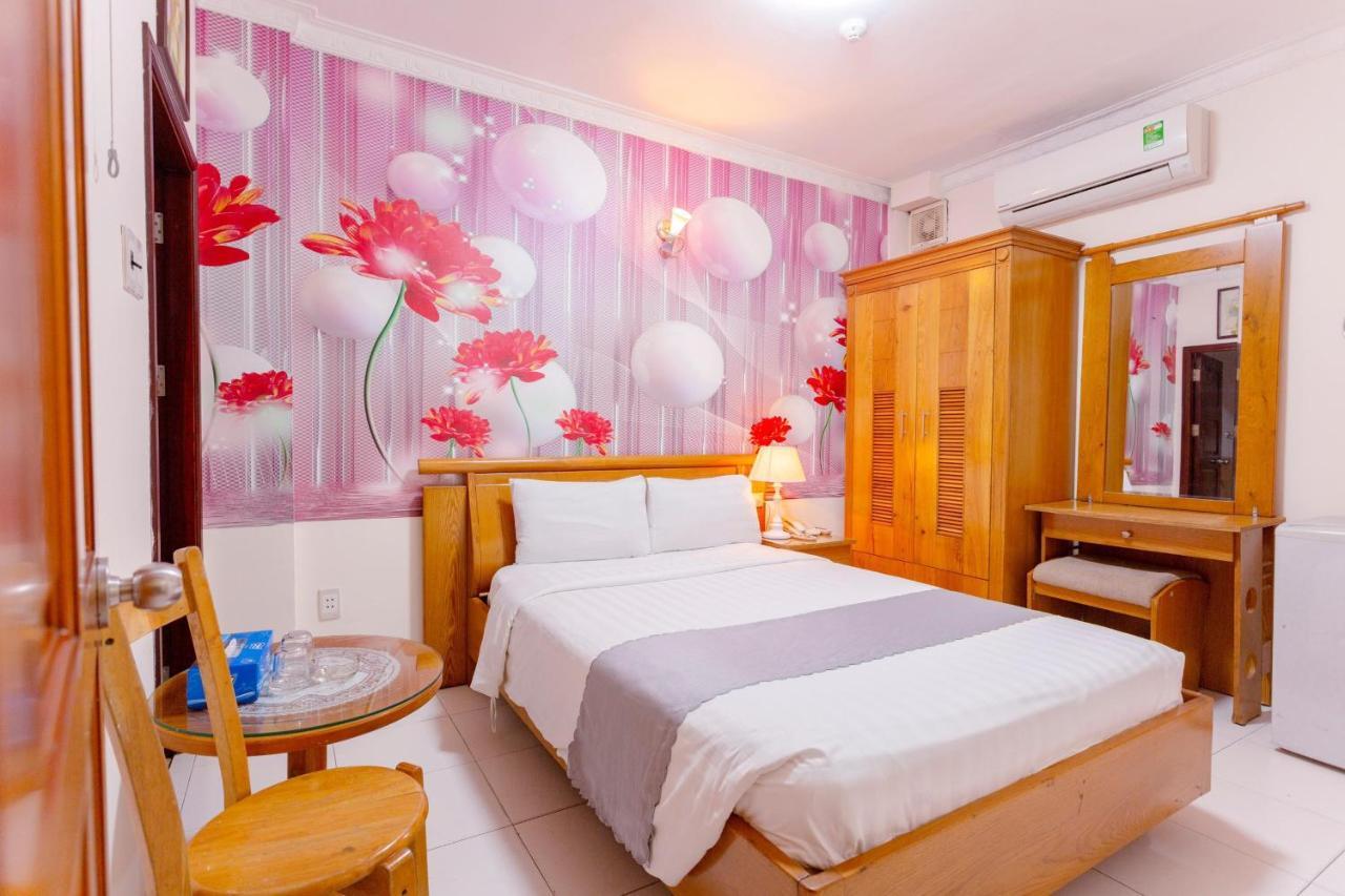 Giang Linh Hotel Хошимин Екстериор снимка